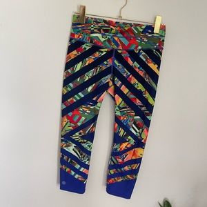 ATHLETA Multi Color Capri Length Compression Leggins Size Small